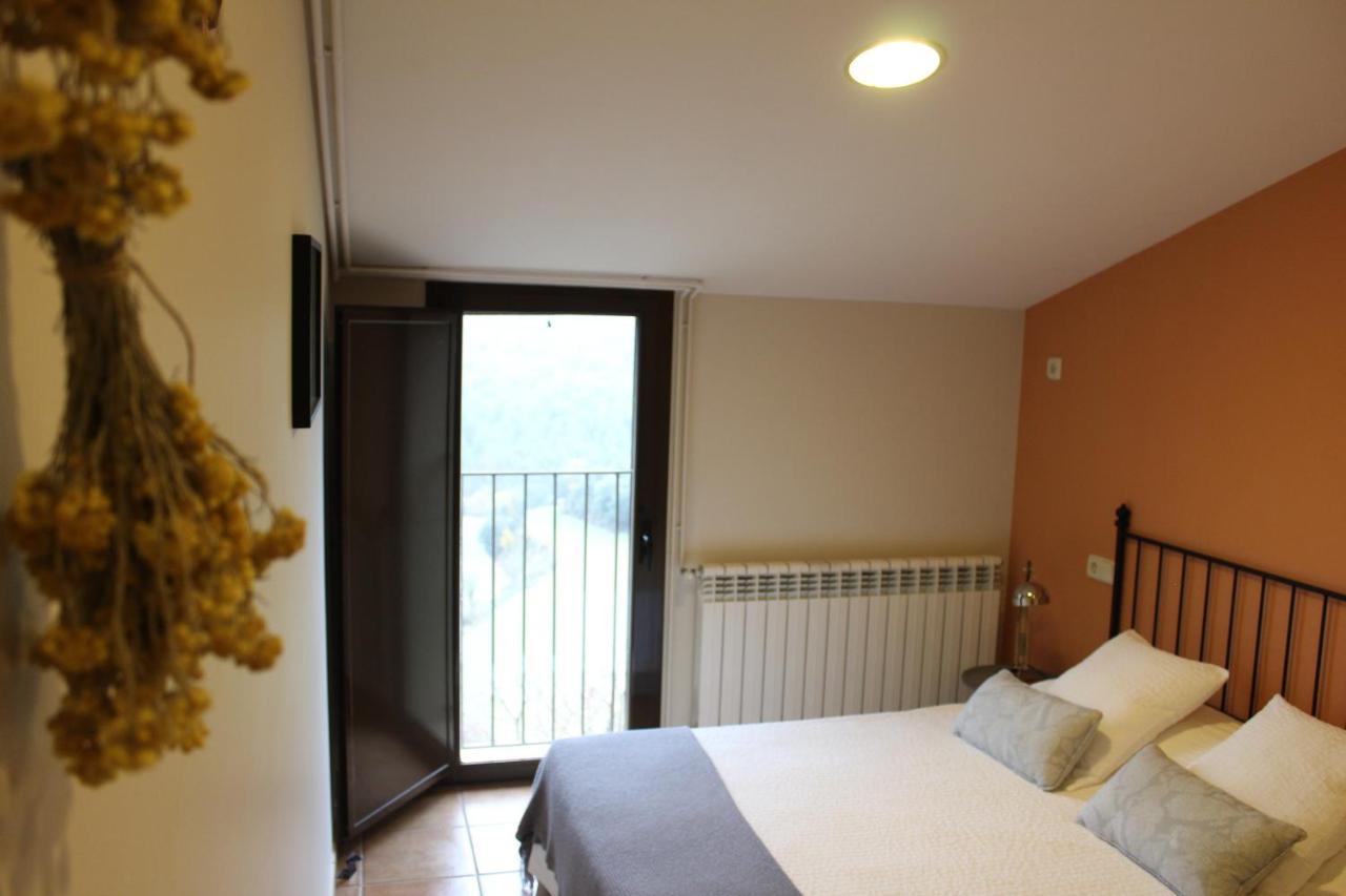 Castell De Ceuro. Hotel Rural Ogern Exteriér fotografie